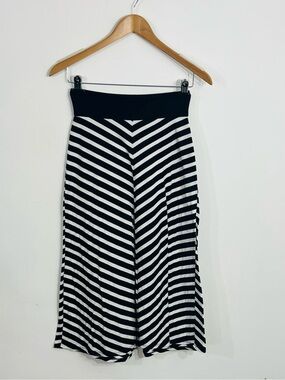 Miss Understood Juniors Black White Striped Maxi Skirt Size Large Stretch Comfy